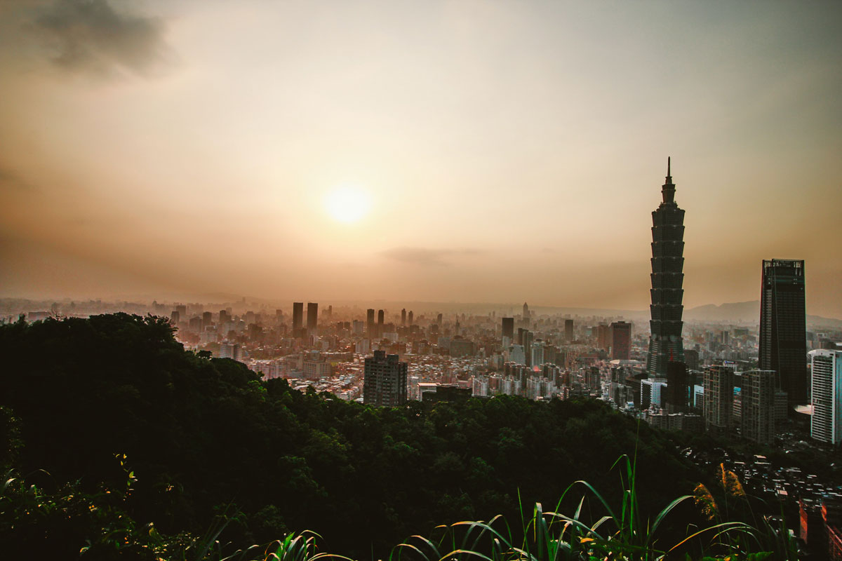 U.S. and Taiwan Sign New Trade Deal as China Tensions Rise – M.E. Dey & Co.